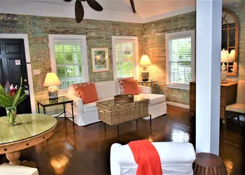Simonton Court Historic Inn & Cottages hotel thumbnail 3