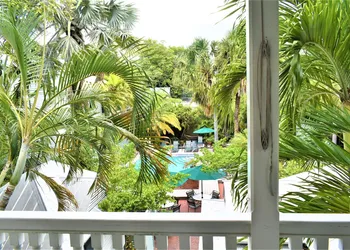 Simonton Court Historic Inn & Cottages hotel thumbnail 7