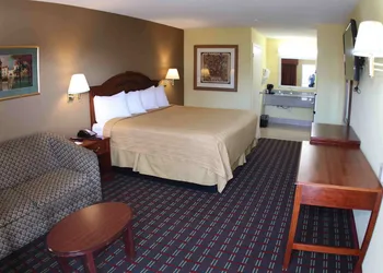 Loyalty Inn Hawkinsville hotel thumbnail 6