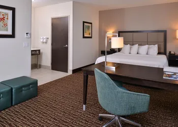 Hampton Inn & Suites Bend hotel thumbnail 5