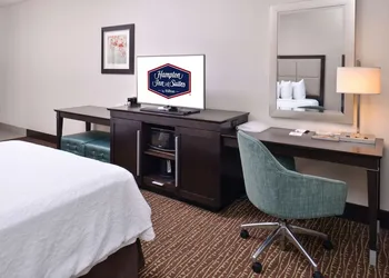 Hampton Inn & Suites Bend hotel thumbnail 8