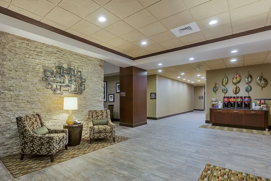 Hampton Inn & Suites Bend hotel detail image 2