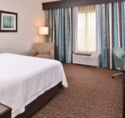Hampton Inn & Suites Bend hotel detail image 7