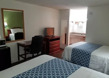 Econo Inn hotel thumbnail 5