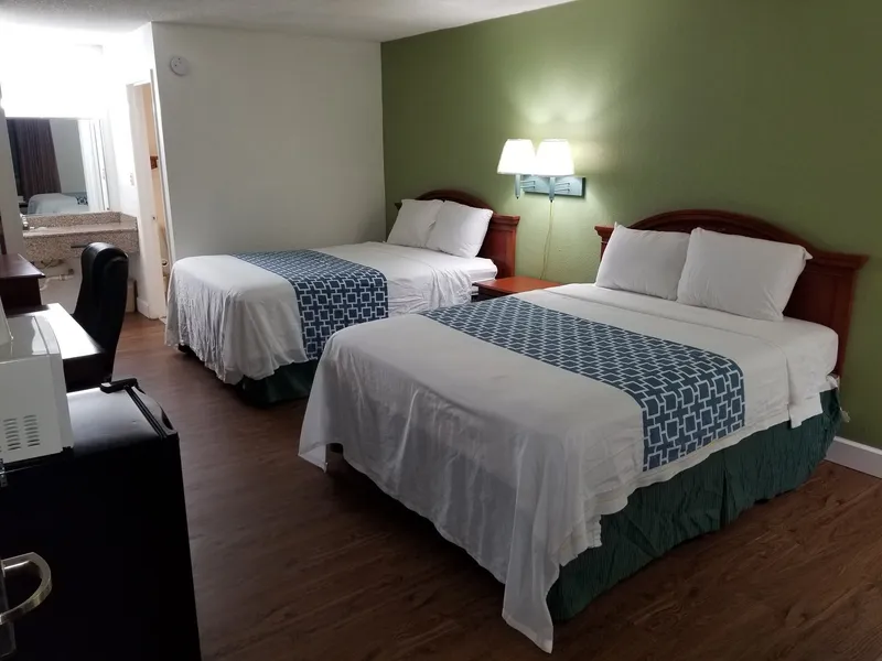 Econo Inn hotel detail image 6