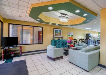 Quality Inn West Columbia - Cayce hotel thumbnail 2