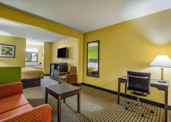 Quality Inn West Columbia - Cayce hotel thumbnail 6