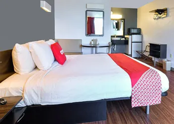 OYO Hotel Valdosta GA I-75 hotel thumbnail 6