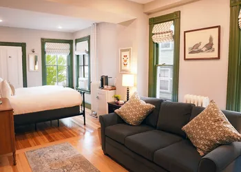 Chart House Inn hotel thumbnail 6