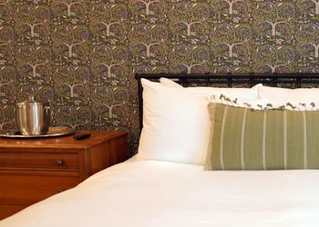 Chart House Inn hotel thumbnail 8