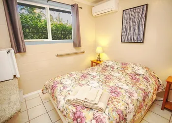 Arnott's Lodge hotel thumbnail 3