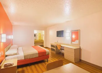 Motel 6 Suwanee, GA - Gwinnett Center hotel thumbnail 6