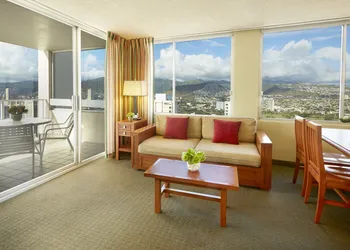Pacific Monarch Hotel hotel thumbnail 4