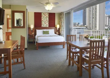 Pacific Monarch Hotel hotel thumbnail 5