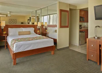 Pacific Monarch Hotel hotel thumbnail 6