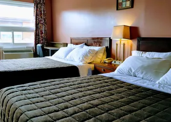 Kings Inn Midland hotel thumbnail 3