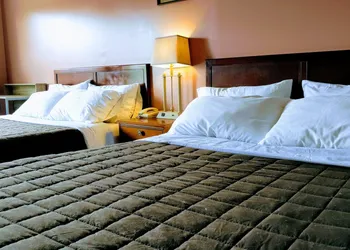 Kings Inn Midland hotel thumbnail 5