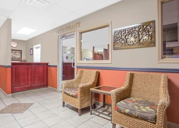 Barriere Motor Inn hotel thumbnail 3