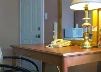 Kings Inn - Orillia hotel thumbnail 2
