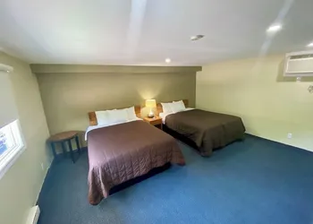 Kings Inn - Orillia hotel thumbnail 5