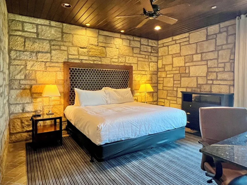 The Oread Lawrence, Tapestry Collection by Hilton hotel detail image 6