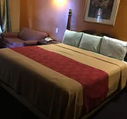 Budget Inn And Suites hotel detail image 3
