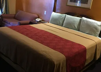 Budget Inn And Suites hotel thumbnail 3