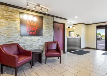 Red Roof Inn Dry Ridge hotel thumbnail 7
