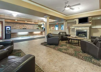 Super 8 by Wyndham Fort Saskatchewan hotel thumbnail 2