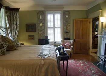 Stay Fairfield - Fairfield Place and Fairfield Manor Bed & Breakfast hotel thumbnail 6