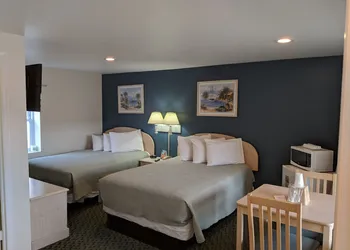 Crystal Sands Motel hotel thumbnail 4