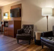D. Hotel Suites & Spa hotel detail image 3