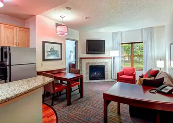 Residence Inn by Marriott Minneapolis Plymouth hotel thumbnail 6