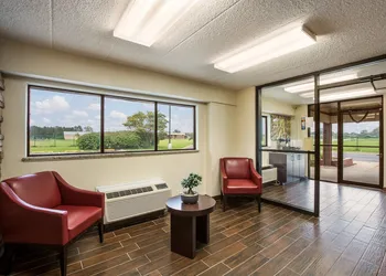 Red Roof Inn Saginaw - Frankenmuth hotel thumbnail 4