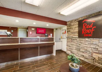 Red Roof Inn Saginaw - Frankenmuth hotel thumbnail 5