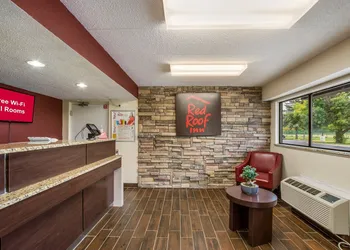 Red Roof Inn Saginaw - Frankenmuth hotel thumbnail 6