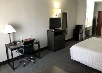 Lea County Inn hotel thumbnail 4