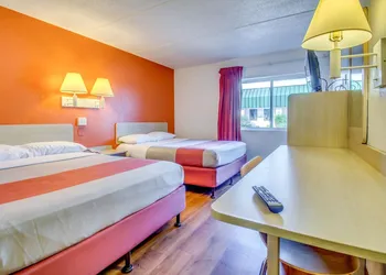 Motel 6 Amherst, NY - Buffalo hotel thumbnail 5