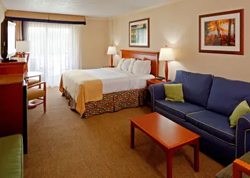 Holiday Inn Resort Lake George - Adirondack Area by IHG hotel thumbnail 4