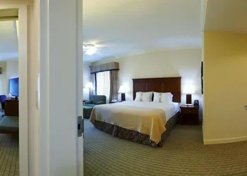 Holiday Inn Resort Lake George - Adirondack Area by IHG hotel thumbnail 7