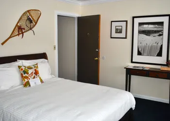 Gauthier's Saranac Lake Inn hotel thumbnail 7