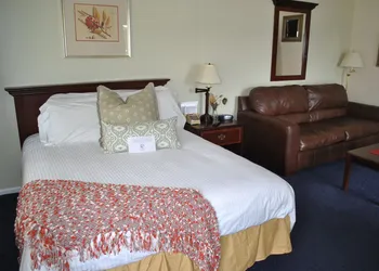Gauthier's Saranac Lake Inn hotel thumbnail 8