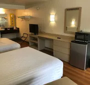 Travelodge by Wyndham Fayetteville hotel detail image 4