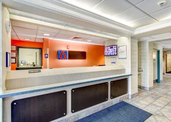 Motel 6 Medina, OH - Cleveland hotel thumbnail 3