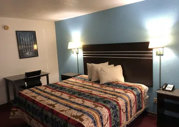 Meridian Inn Oklahoma City Airport hotel thumbnail 7