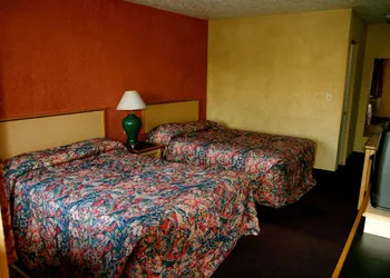 Holiday Lodge Salem,OR hotel thumbnail 2