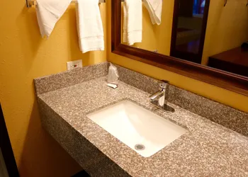 Holiday Lodge Salem,OR hotel thumbnail 7
