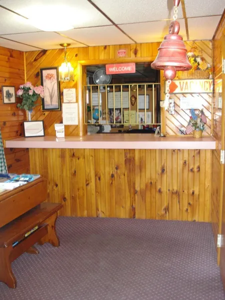 Cedar Grove Motel hotel detail image 2