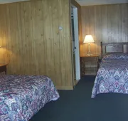 Cedar Grove Motel hotel detail image 4