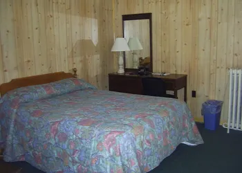 Cedar Grove Motel hotel thumbnail 5